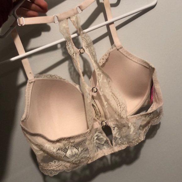 Too small - Picture 2 of 3